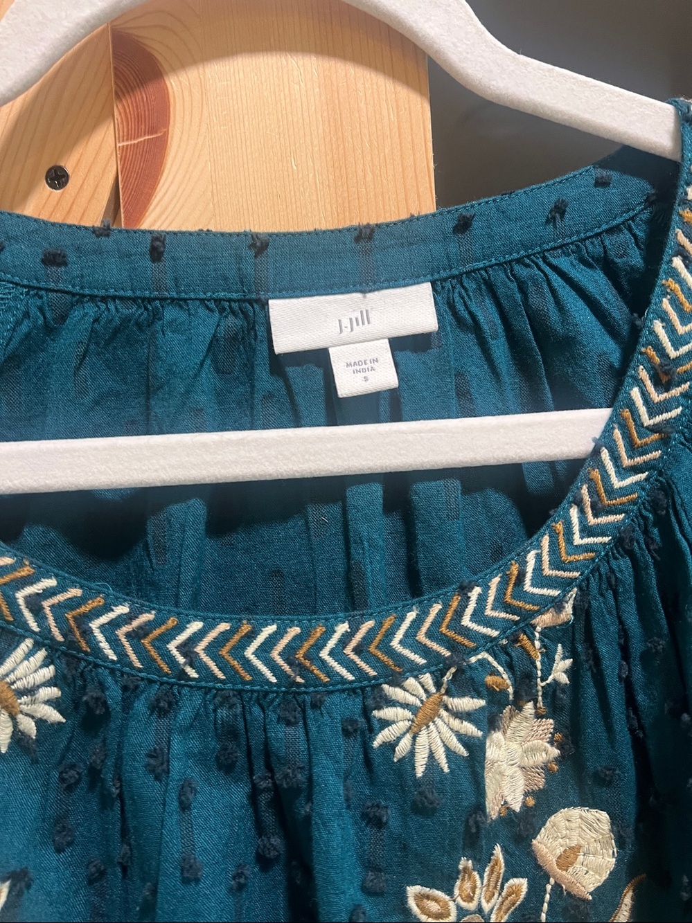 J. Jill Teal Tunic with Cream Floral Embroidery size small - Picture 2 of 9